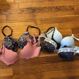 Lot of 4 Bras (32B)